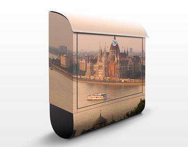 Letterbox - Budapest Skyline