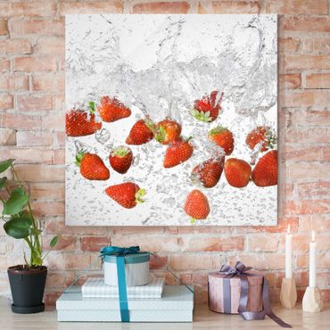 Glass print - Fresh Strawberries In Water
