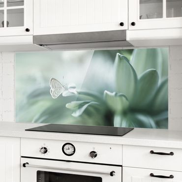 Glass Splashback - Butterfly And Dew Drops In Pastel Green - Panoramic