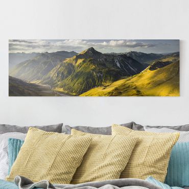 Print on canvas - Mountains And Valley Of The Lechtal Alps In Tirol