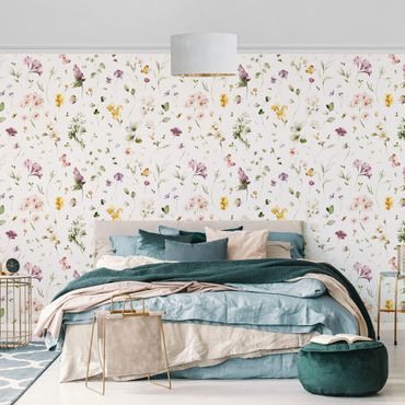 Wallpaper - Wildflowers Watercolour Pattern
