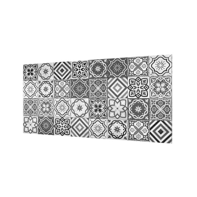 Glass Splashback - Mediterranean Tile Pattern Grayscale - Landscape 1:2