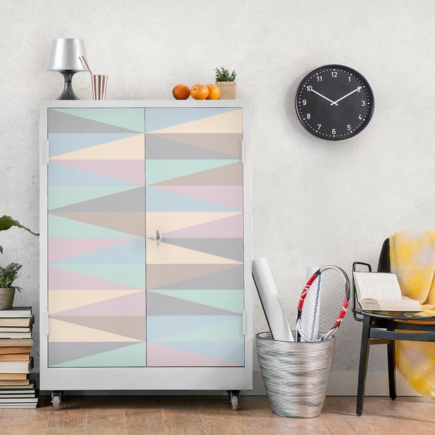 Kitchen Triangles In Pastel Colours
