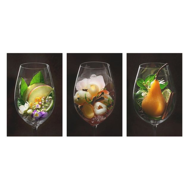 Floral picture Wine aromas in wine glass