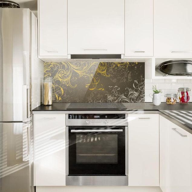 Patterned glass splashbacks Flourishes In Gold And Silver