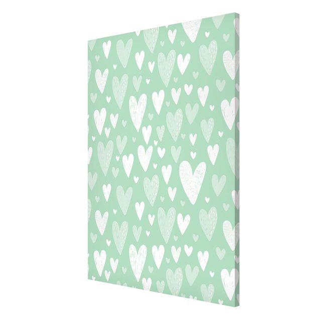Love prints Small And Big Drawn White Hearts On Green