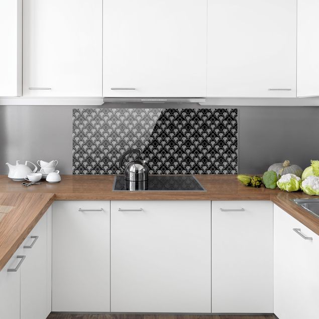 Glass splashback kitchen tiles Glitter Look With Art Deko Pattern On Black