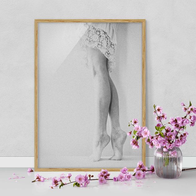Contemporary art prints On Tiptoes