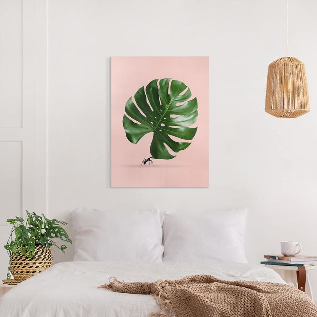 Canvas art prints Ant With Monstera Leaf