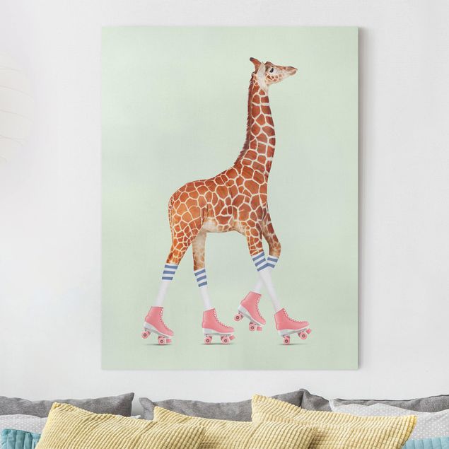 Kitchen Giraffe With Roller Skates