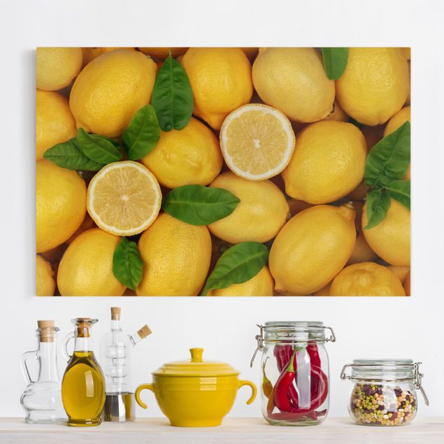 Kitchen Juicy lemons