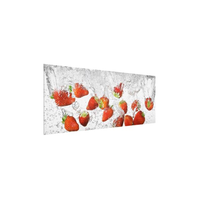 Floral canvas Fresh Strawberries In Water