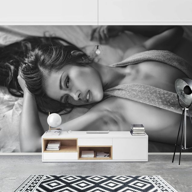 Wallpapers black and white Temptation