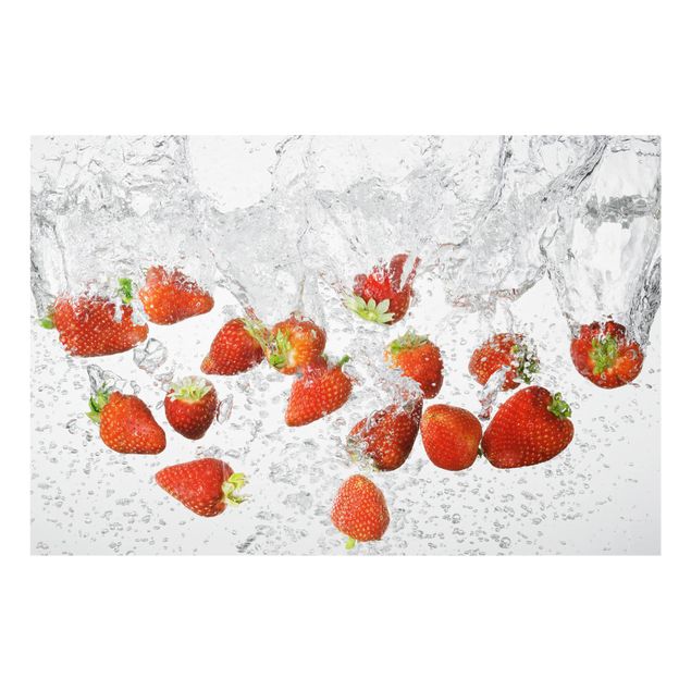Glass Splashback - Fresh Strawberries In Water - Landscape 2:3