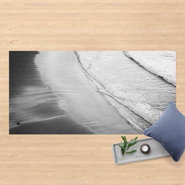 outdoor mat Soft Waves On The Beach Black And White