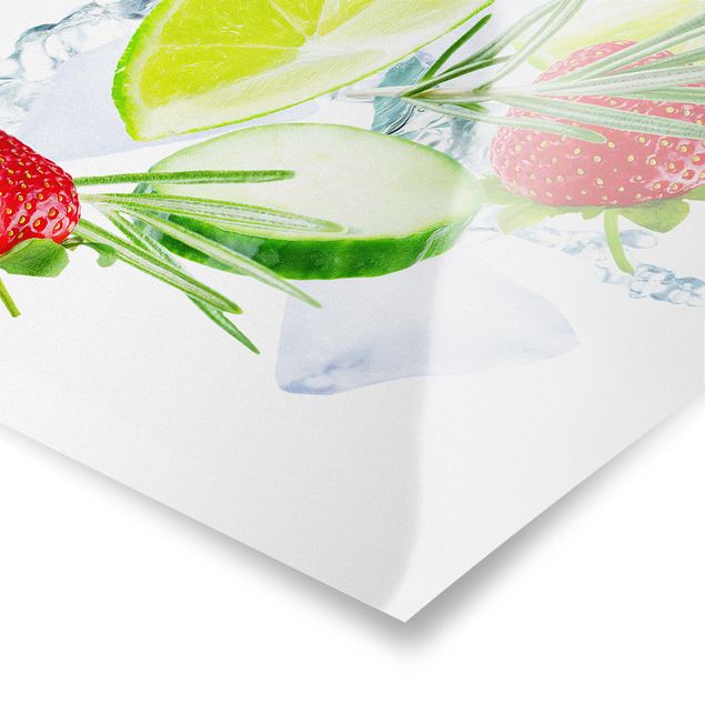 Poster kitchen - Strawberries Lime Ice Cubes Splash