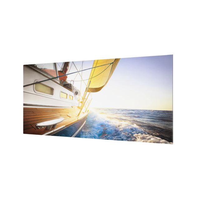 Glass Splashback - Sailboat On Blue Sea In Sunshine - Landscape 1:2