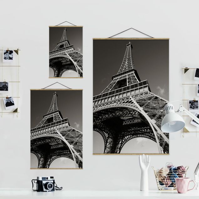 Prints Eiffel tower