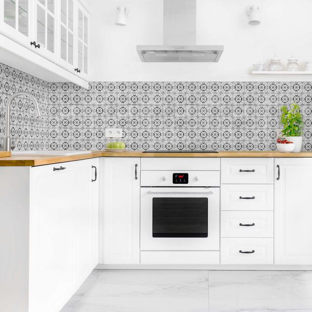Kitchen splashback tiles Portuguese Vintage Ceramic Tiles - Tomar Black And White