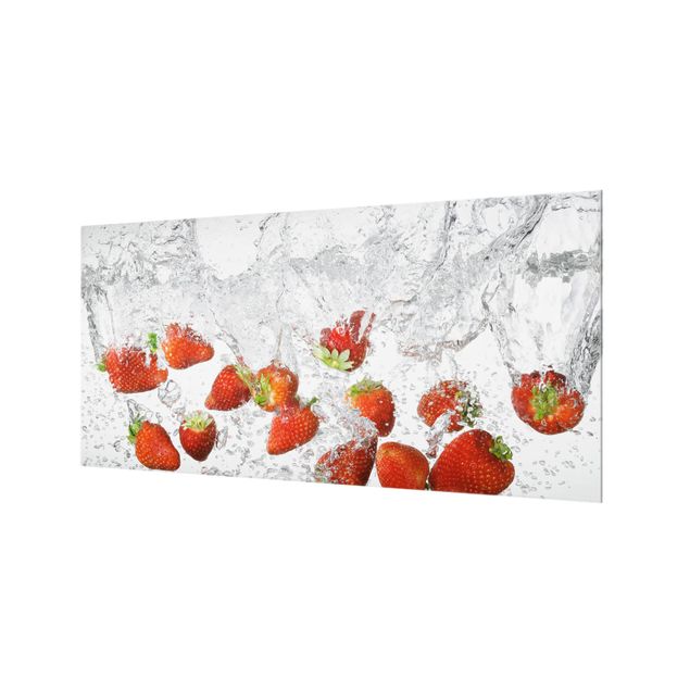 Glass Splashback - Fresh Strawberries In Water - Landscape 1:2