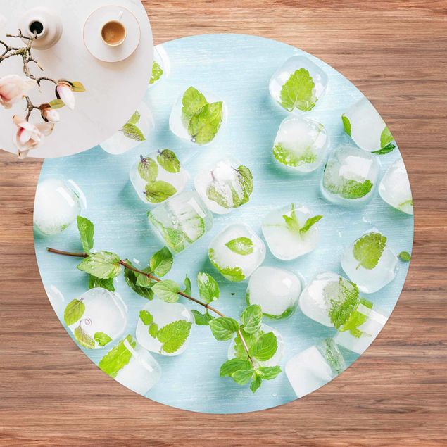 outdoor mat Ice Cubes With Mint Leaves