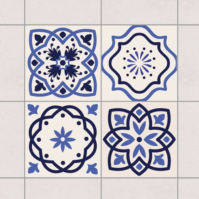 Kitchen 4 Portuguese tiles crème