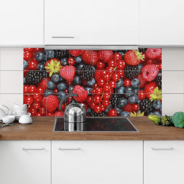 Tile films red Fruity Berries