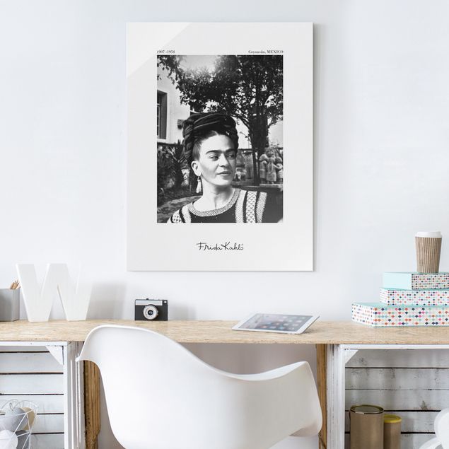 Canvas art Frida Kahlo Photograph Portrait In The Garden
