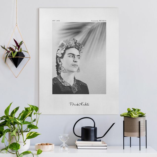 Art posters Frida Kahlo Portrait With Jewellery