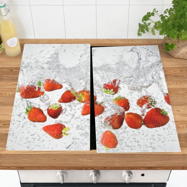 Stove top covers flower Fresh Strawberries In Water