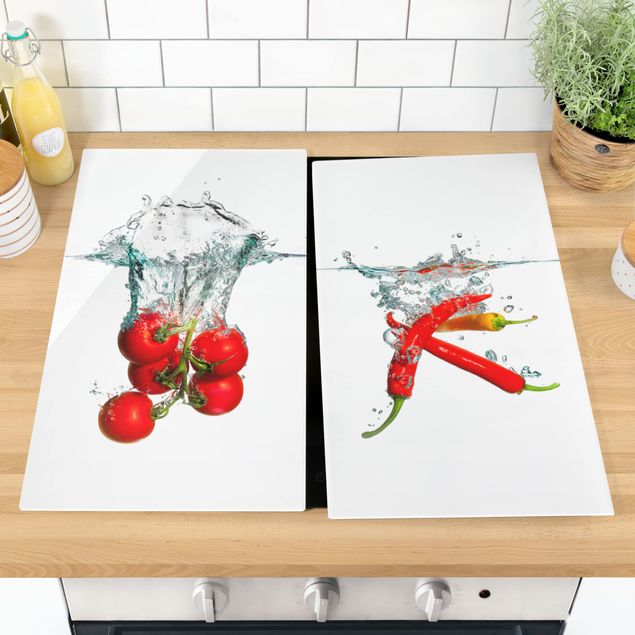 Stove top covers flower Tomatoes And Chili Peppers In Water