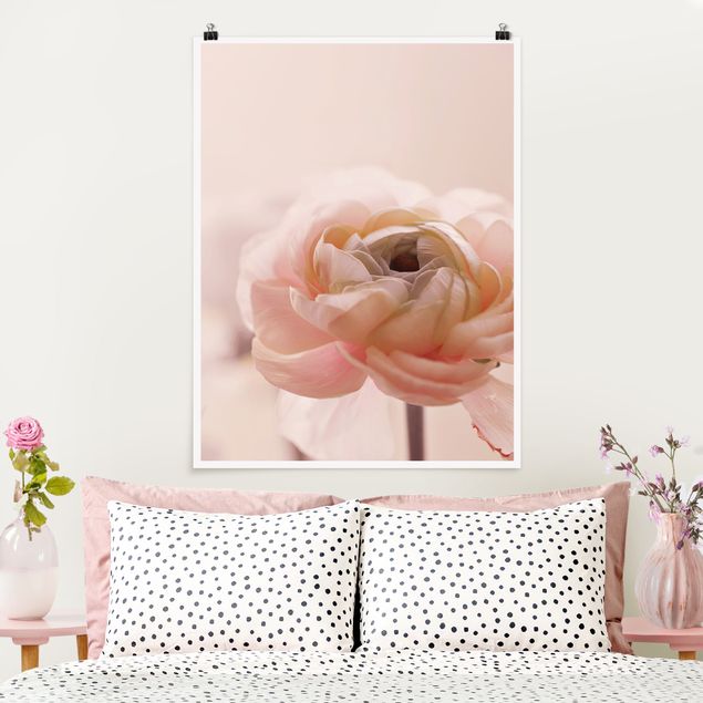 Floral canvas Focus On Light Pink Flower