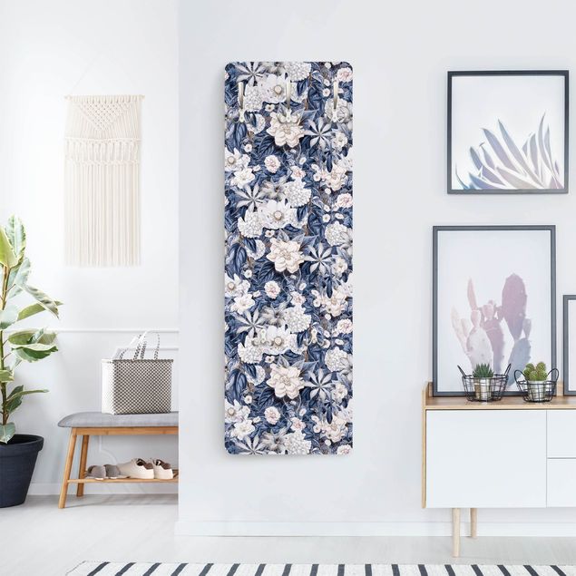 Coat rack patterns White Flowers In Front Of Blue
